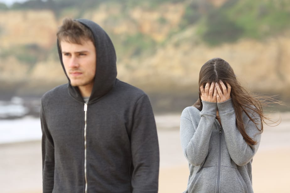 14 Sign He Doesn't Care Enough (And It's Time To Let Go)