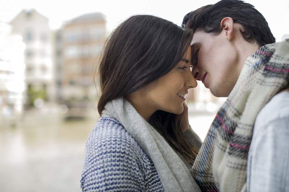 20 Powerful Signs Of Male Attraction