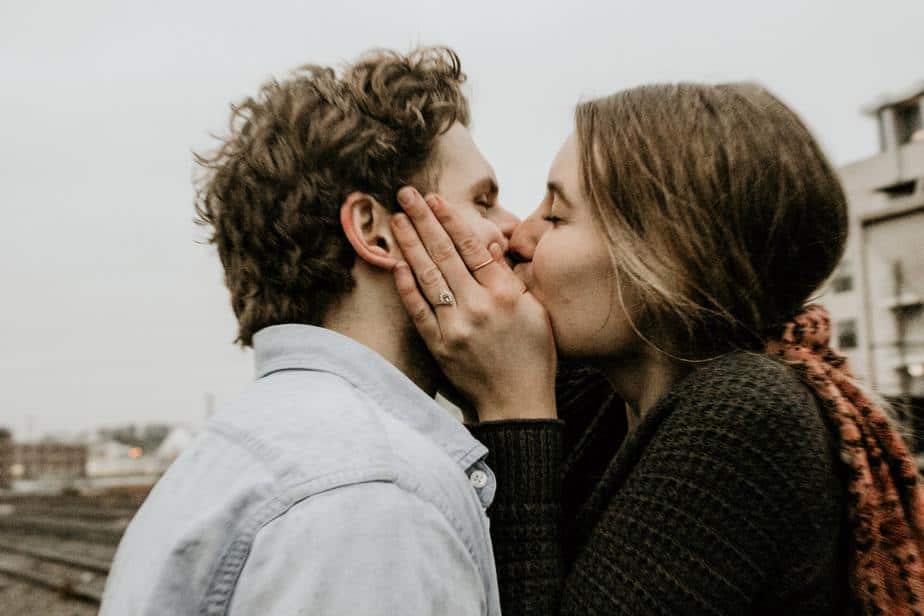 20 Signs You've Finally Found That One Great Love (And 19 Examples)