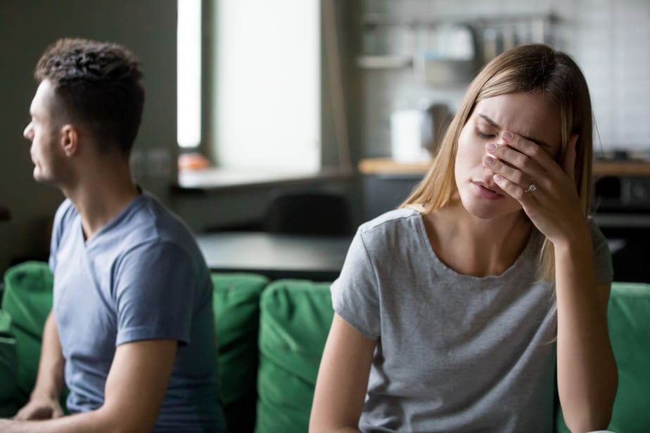 16 Undeniable Signs That He’s No Longer In Love With You