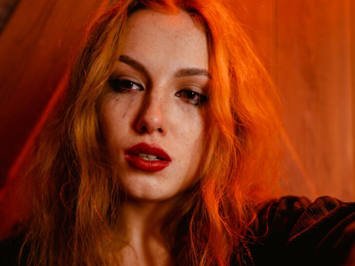 How To Make Yourself Cry: 14 Ways To Turn On The Waterworks