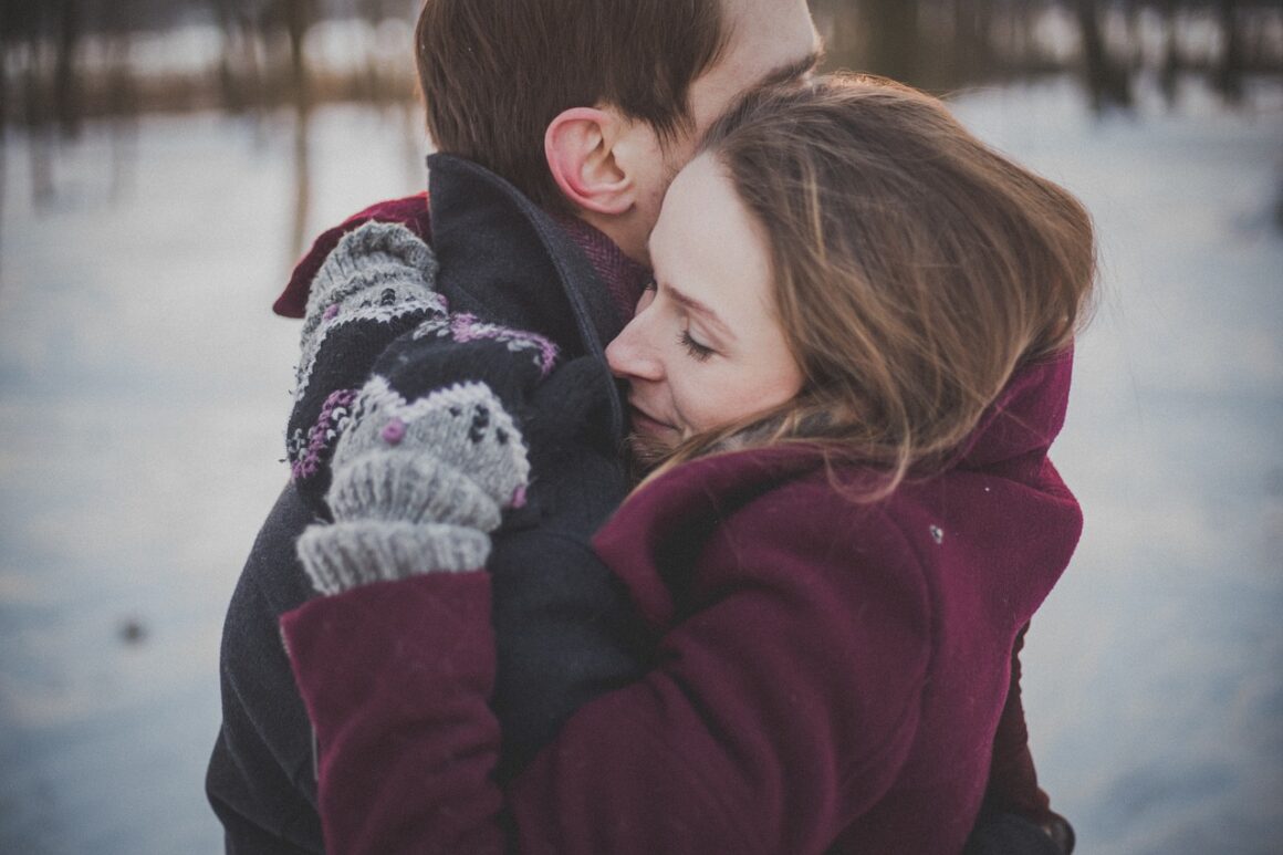5 Key Things A Real Man Does When He's In A Relationship