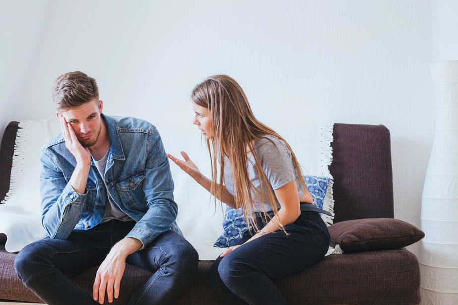 6 Signs He Is Not Interested Anymore That You Can Catch Early