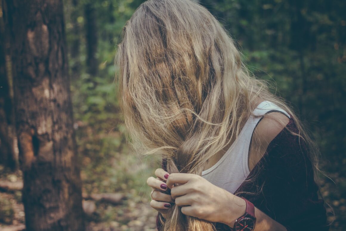 A Letter To The Girl Who's At War With Her Own Mind
