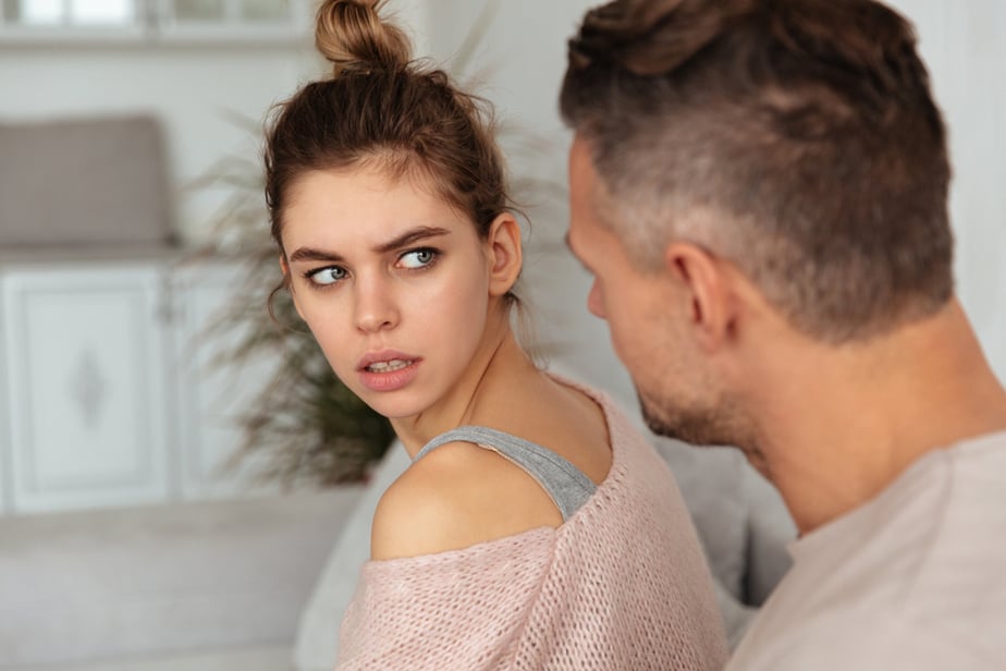 DONE! 10 Warning Signs Your Boyfriend Is Toxic And You Should Run For The Hills