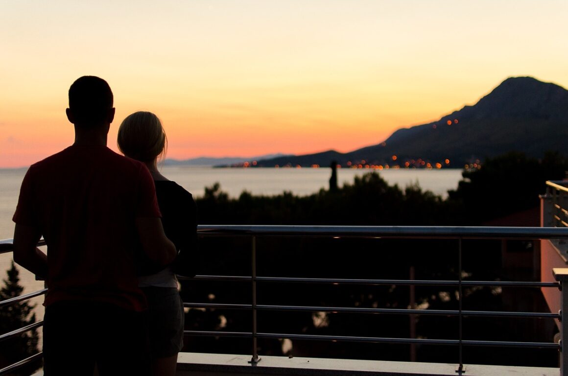 DONE! 11 Heartwarming Things To Do For A Man To Make Him Feel Loved