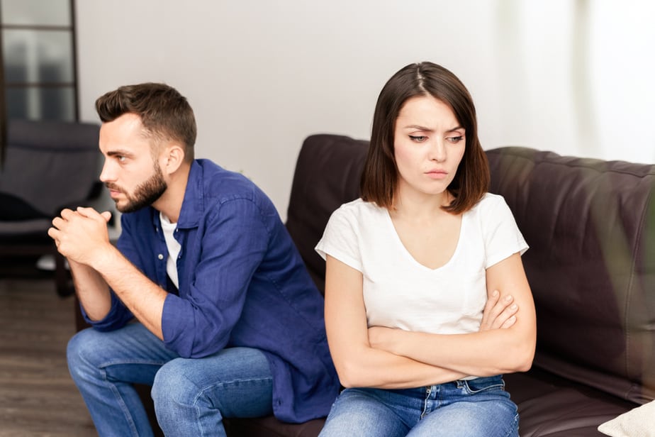 DONE! 6 Clear Signs That He's Being Offensive And Doesn't Care About Your Feelings