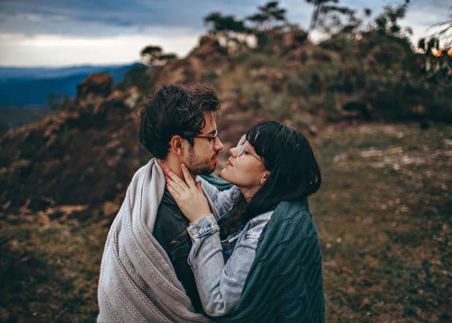 6 Signs She Only Wants Attention And Is Wasting Your Time