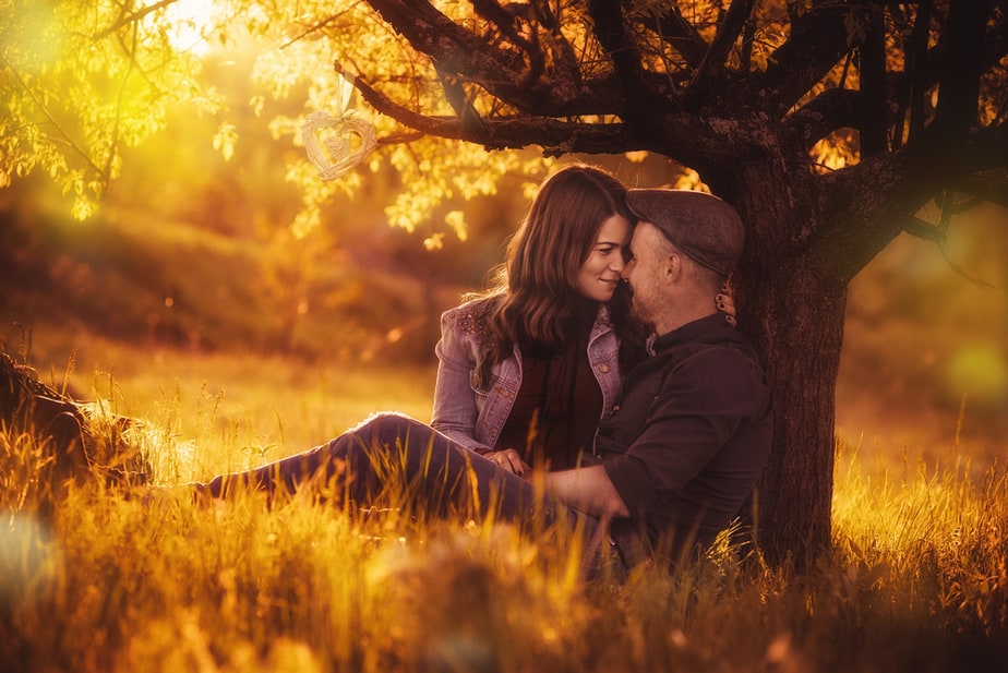 DONE! 8 Undeniable Signs You Have A Real Soul Connection With Your Partner