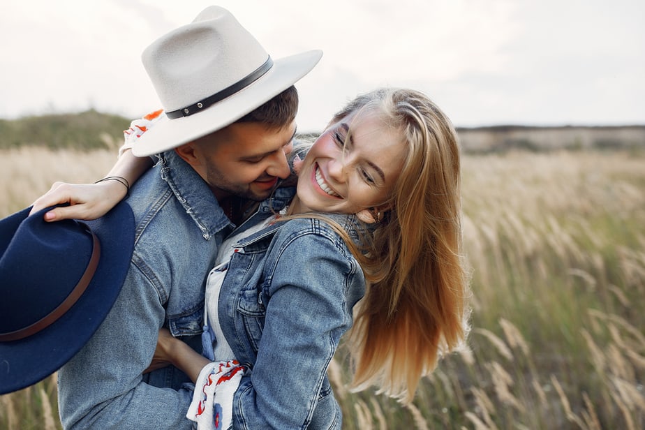 DONE! 8 Undeniable Signs You Have A Real Soul Connection With Your Partner