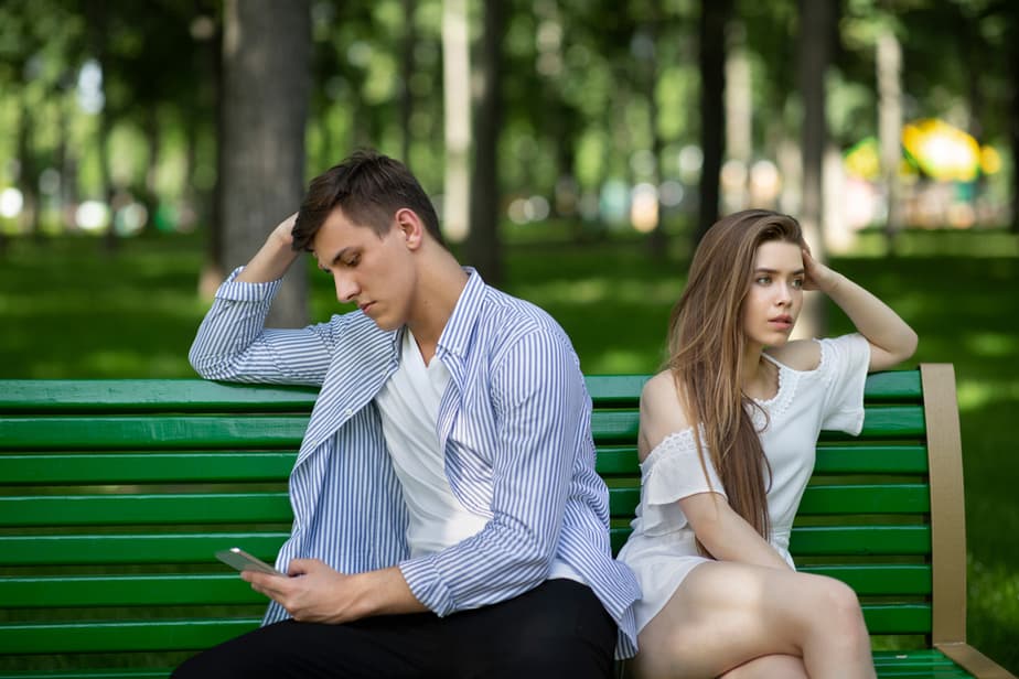 DONE! Signs He Wants To Break Up With You 17 Subtle Things To Look Out For