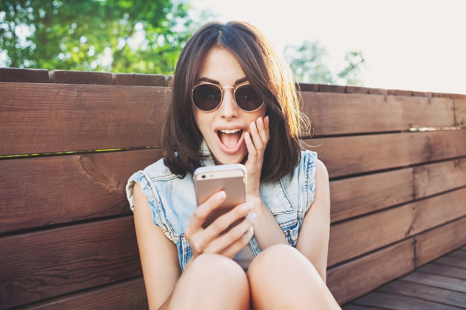 DONE! What To Text A Guy You Like 5 Simple Ways To  Show Interest