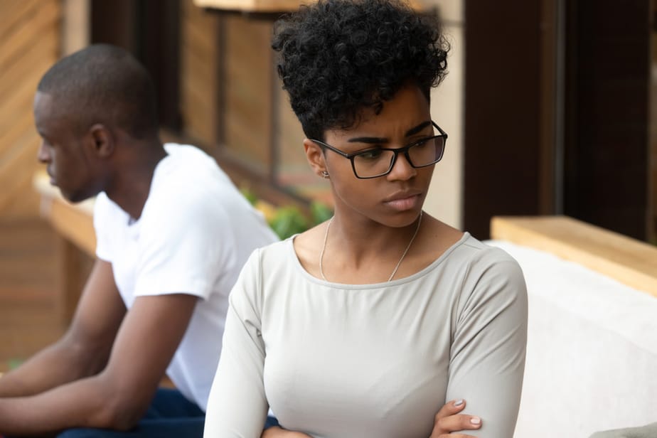 DONE! 24 Warning Signs Of A Controlling Woman In A Relationship