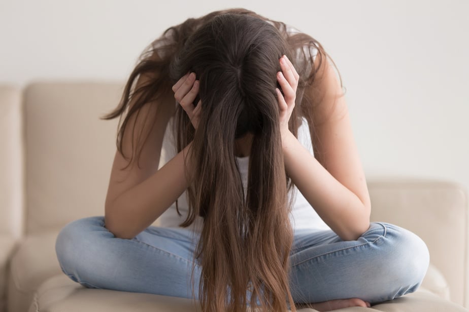 FATTO! 8 cose da sapere prima di uscire con una ragazza che ha subito un abuso emotivo