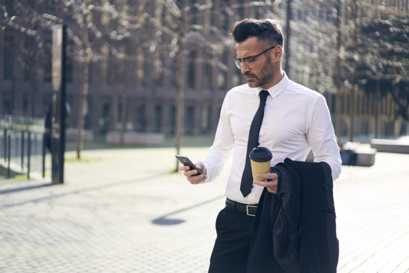 How To Tell If A Guy Likes You Over Text? 25 Giveaway Signs