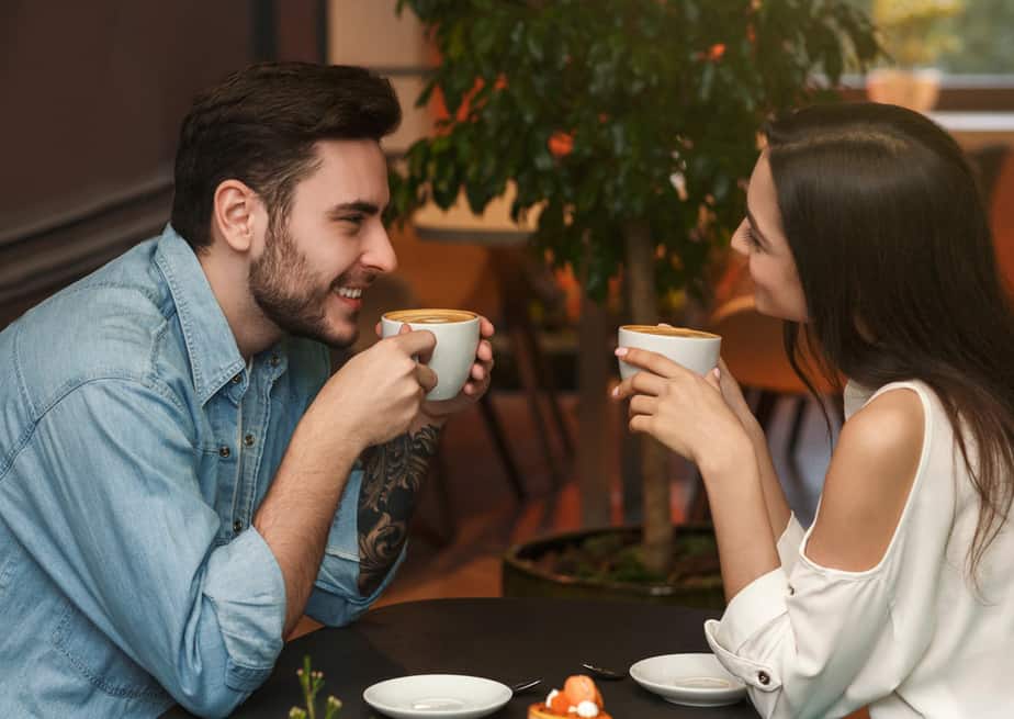 DONE! 9 Idiotic Dating Behaviors You Should Stop Doing If You Really Want Her