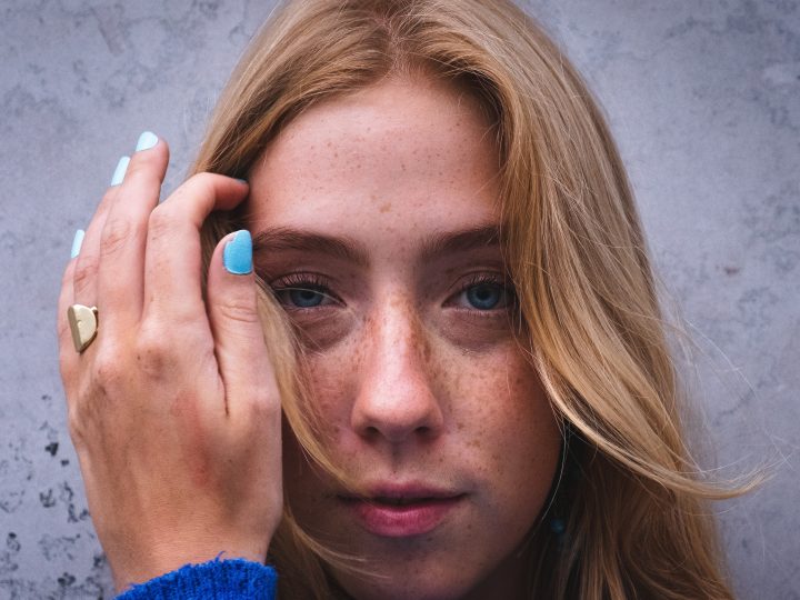 How To Let Go Of Someone You Love? 11 Tips To Move Away From Pain