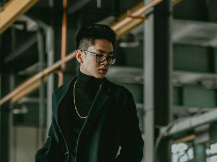 16 Undeniable Signs Your Cancer Man Is Playing You