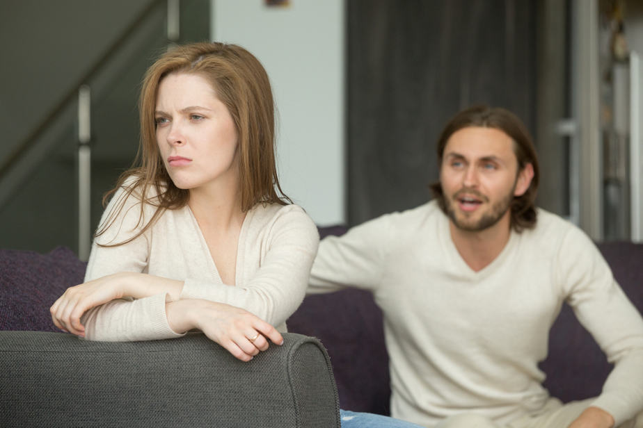 DONE - 13 Clear Signs He's Trying To Make You Jealous (And How To React)