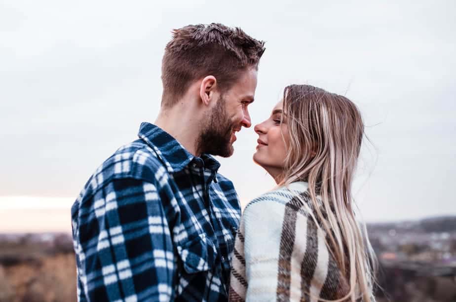 5 Stages a Man Goes Through When He Finally Finds the Right Woman 2