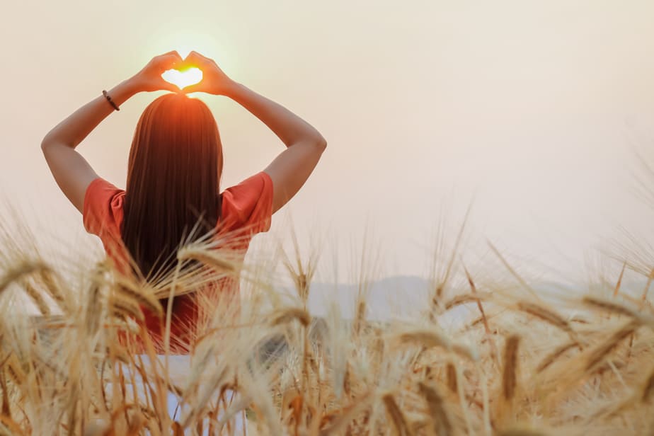 DONE! 13 Signs Of A Pure Heart That Show How Precious Those Who Have It Are