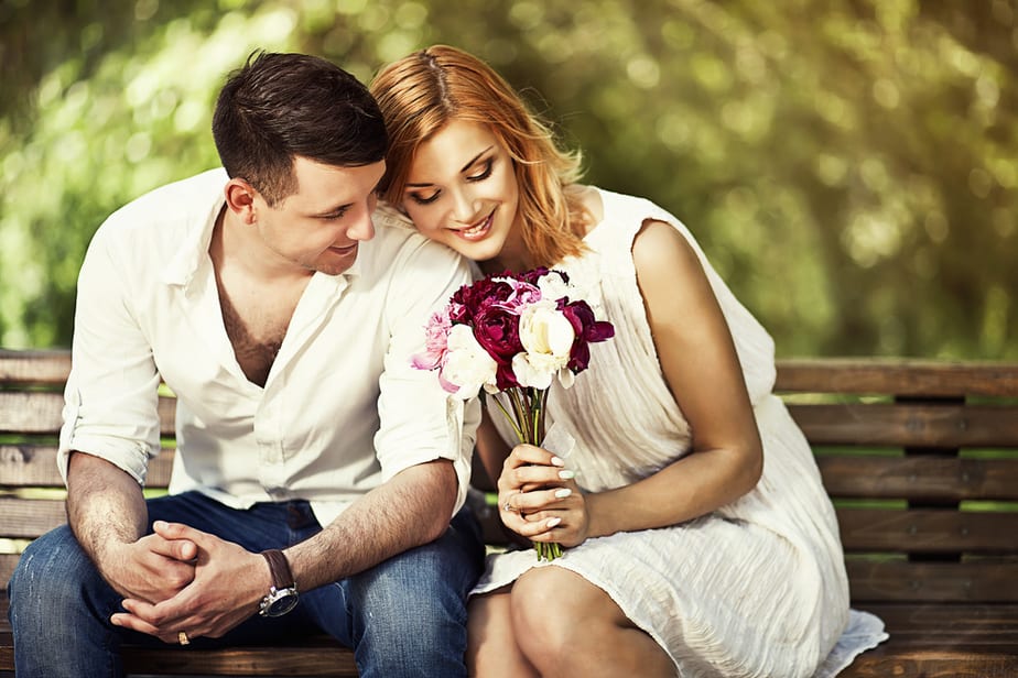 DONE! 18 Revealing Signs She Wants A Serious Relationship With You