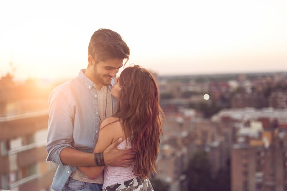 DONE 21 Telltale Signs A Guy Is Falling For You Hard 4