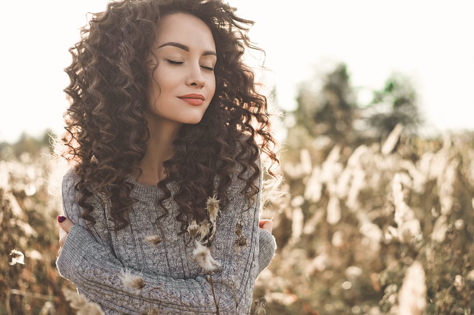 DONE! 7 Things To Know Before Dating A Girl With A Soft Heart Yet Anxious Mind