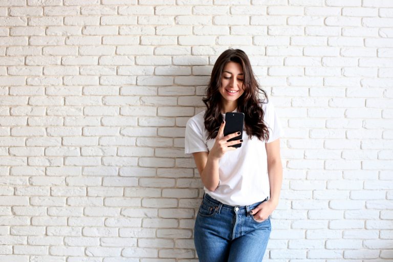 What Does It Mean When A Guy Sends You A Heart Emoji?