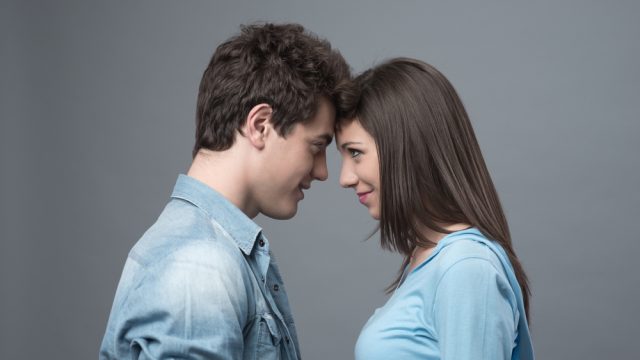 What Does It Mean When A Guy Stares At You? 14 Common Reasons