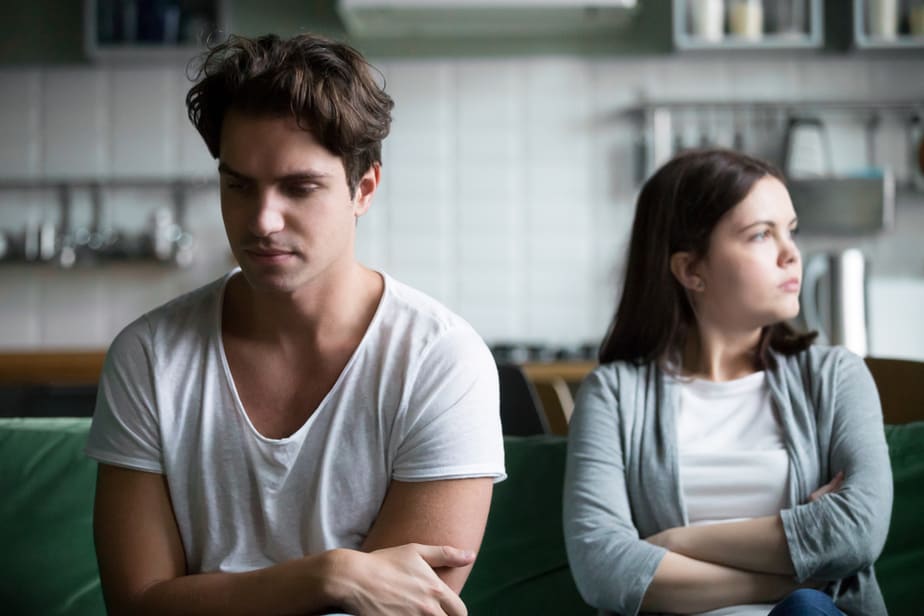 DONE! 10 Unlucky Signs You're Stuck With A Selfish Wife And How To Deal With It