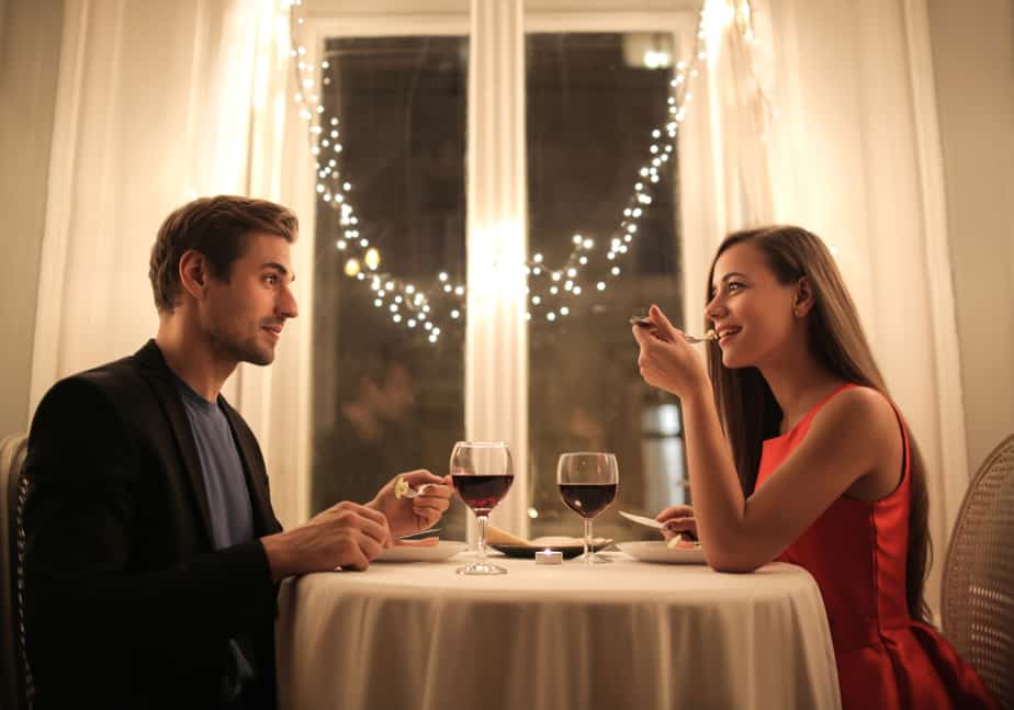 DONE! 7 Ways To Spot A Narcissist On Your Very First Date