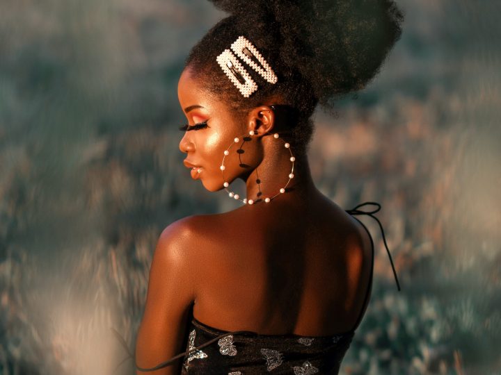 A Woman Will Leave You Emotionally Before She Says She&rsquo;s Done