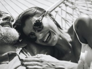 why do guys pull away before they commit