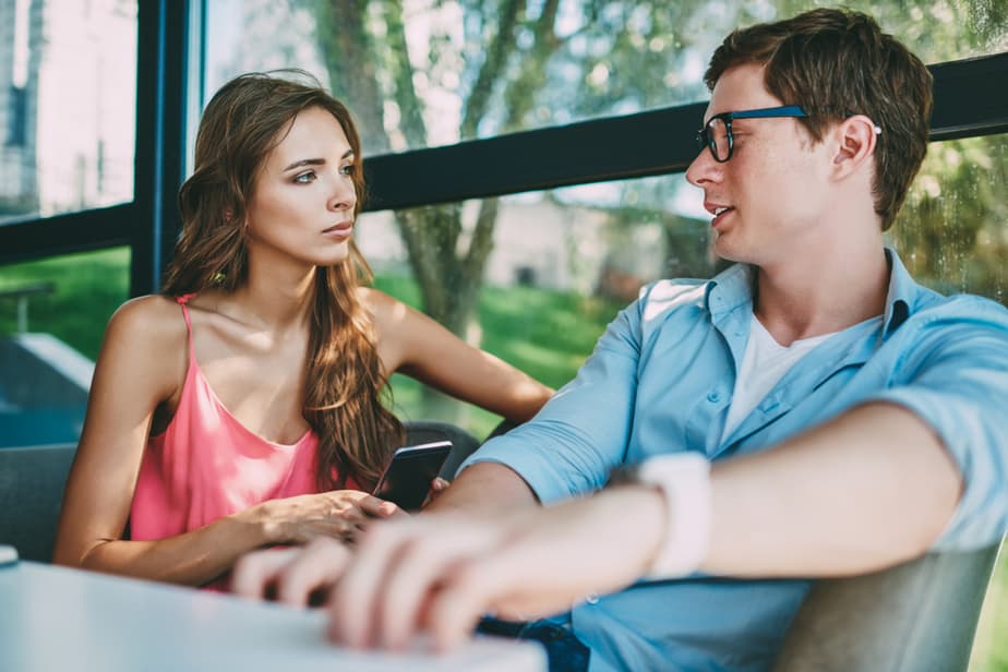  The 19 Most Obvious Signs He Doesn’t Like You Back