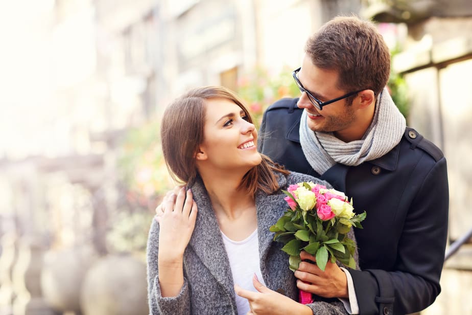  When You Feel Attracted To Someone Do They Feel It Too 15 Signs Of Mutual Attraction