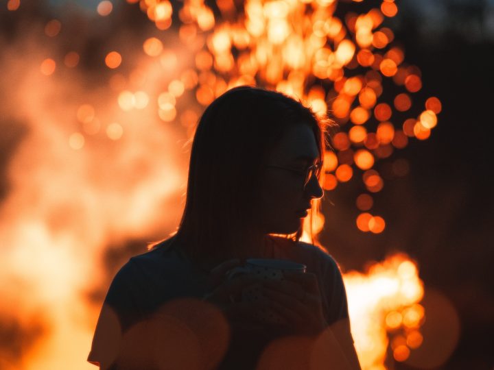 11 Undeniable Signs Your Twin Flame Is Coming Back Into Your Life