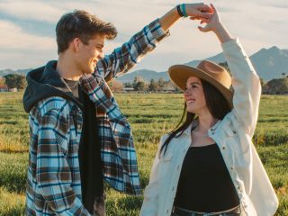 why do guys come back when you ignore them