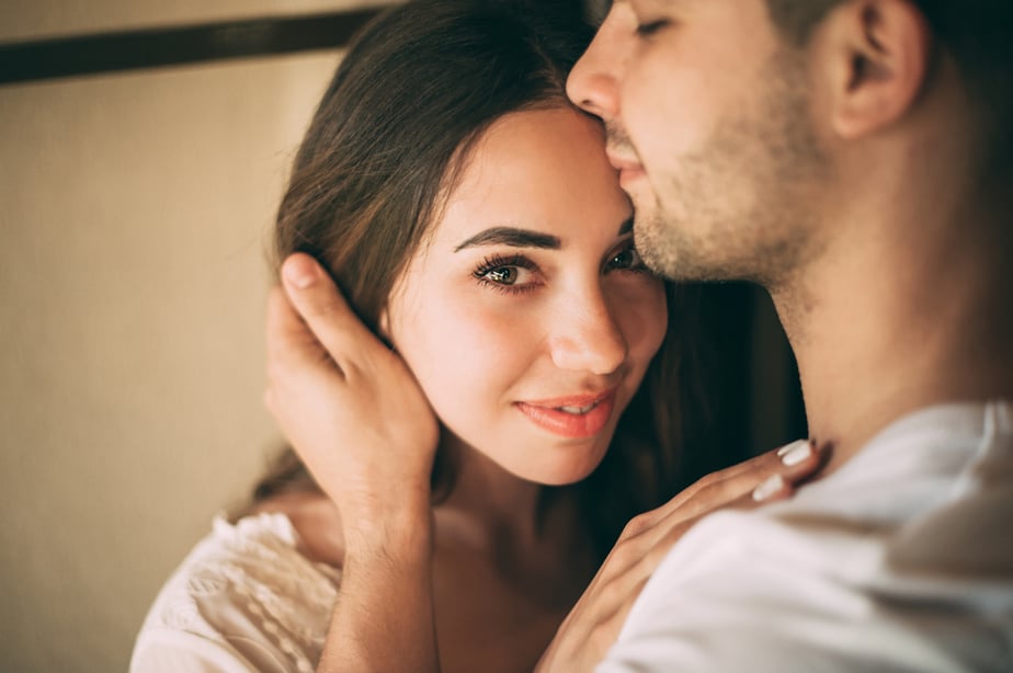 12 modi per evitare amicizie inopportune quando si è sposati (e i segni che non lo si è fatto)