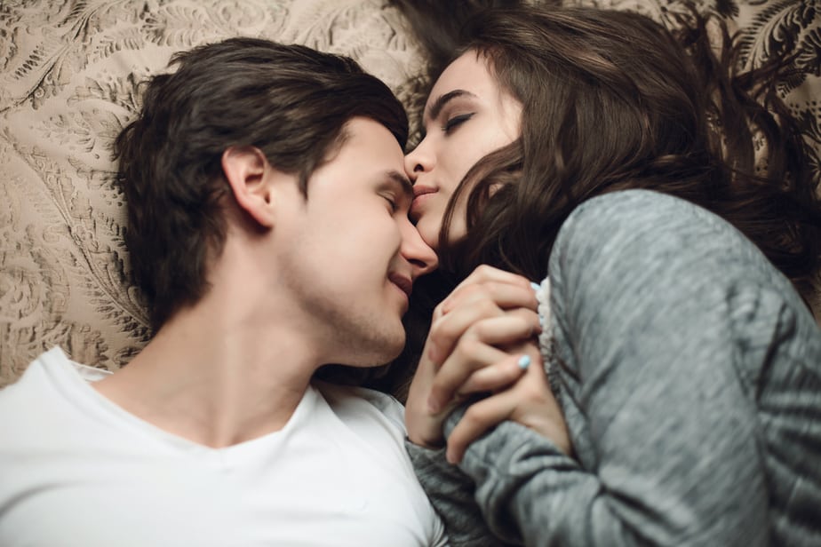 DONE! 6 Obvious Signs He's Your Happily Ever After
