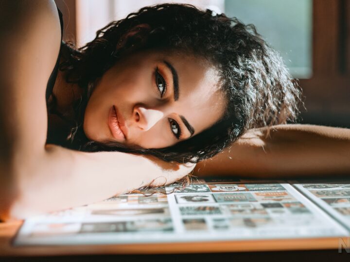 Solving The Mystery: What To Do When He Texts After Ignoring You?