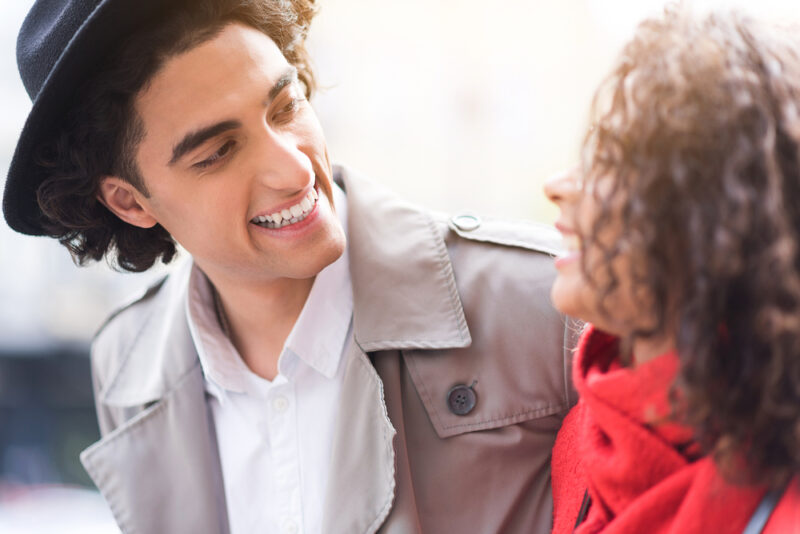 How To Tell If A Guy Thinks You're Pretty? 17 Signs He's Attracted To You