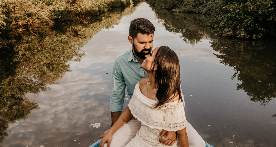 19 Signs He Is Pursuing You And Wants To Make You His Girlfriend