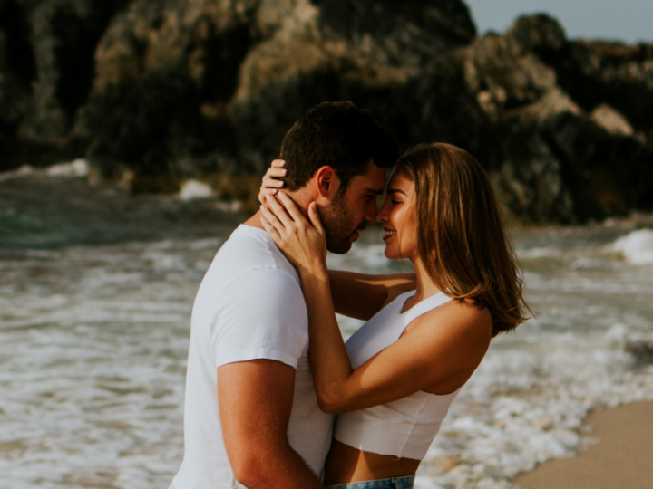16 Undeniable Signs He Wants You To Be His Girlfriend Soon