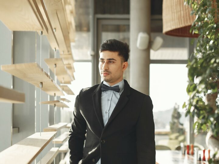 Stop Breaking Your Own Heart: When She Pulls Away, Do Nothing!