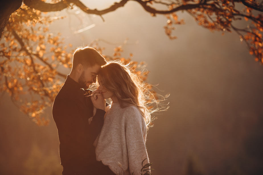 DONE! If A Man Wants You In His Life, He'll Do These 16 Things For You
