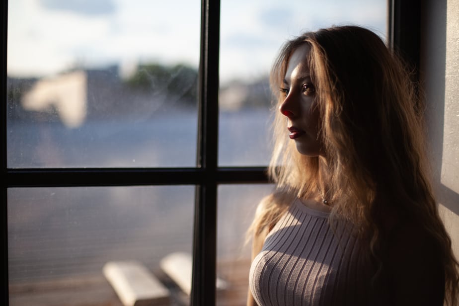 DONE! The Tragic Truth You Need To Know If You Keep Falling For Emotionally Unavailable Men