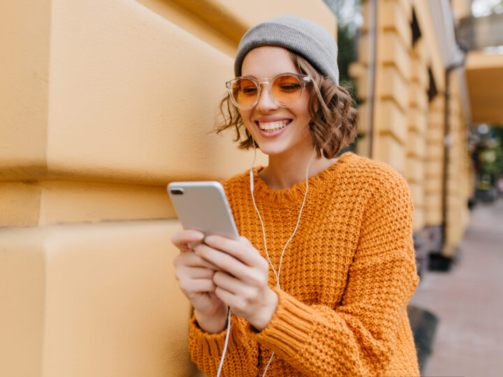 Here&rsquo;s What Will Happen When You Stop Texting First