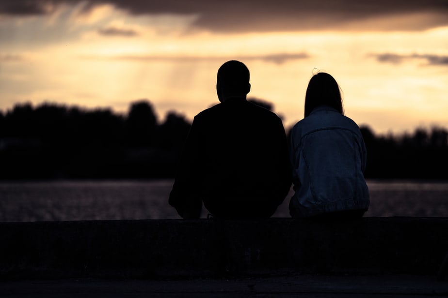 DONE! 6 Things Your Partner Keeps On Doing Because He Has Abandonment Issues