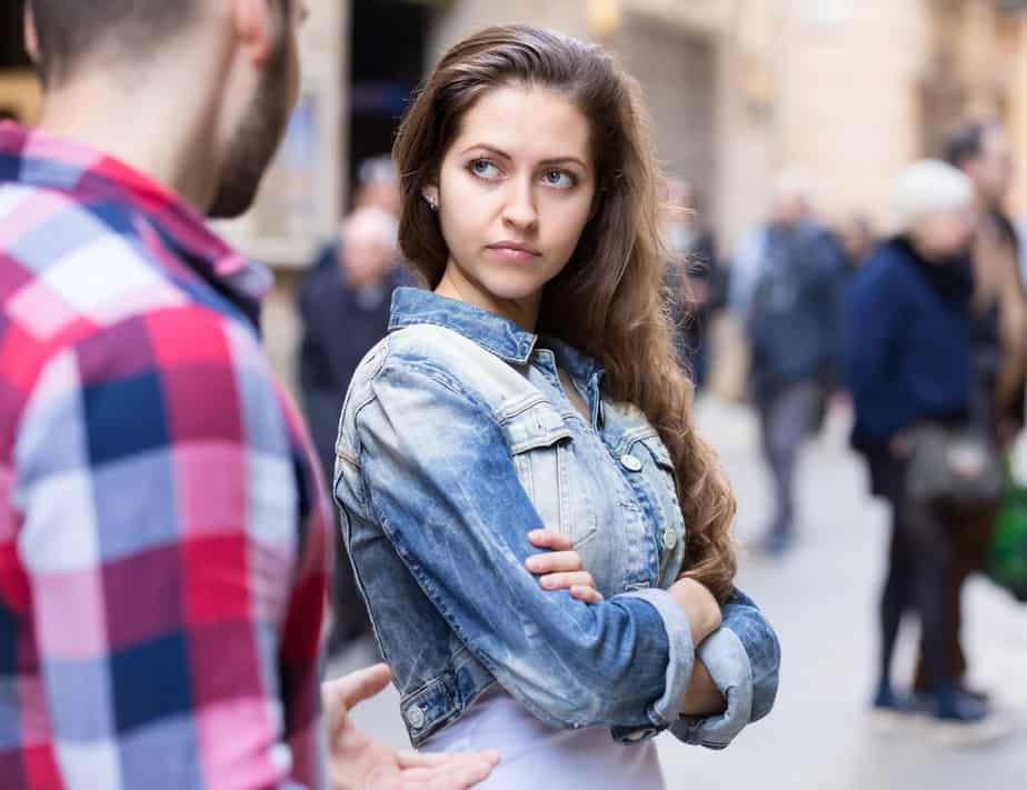 DONE! 6 Warning Signs You're Dating An Arrogant Man, Not A Confident One